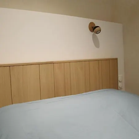 Apartment In Arles: De L'amphitheatre Arles